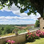 Vakantiehuis Le Clos Lagrange 10 Personnes Varaignes