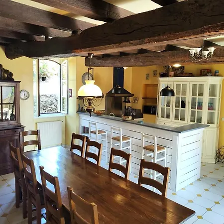 Σπίτι διακοπών Le Clos Lagrange 10 Personnes Varaignes